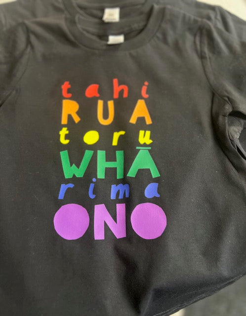 Te Reo Numbers Tee
