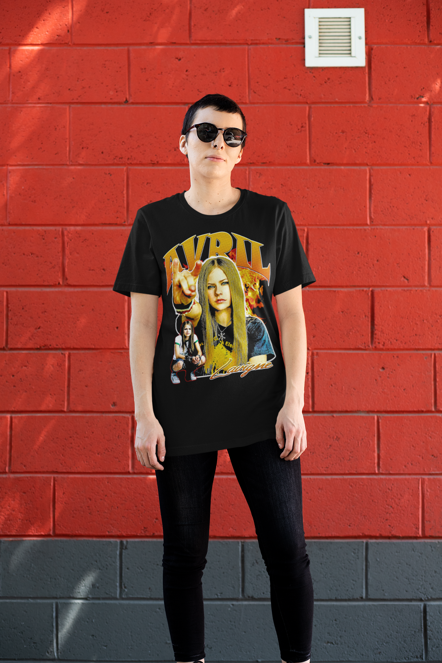AVRIL LAVIGNE - ADULT TEE