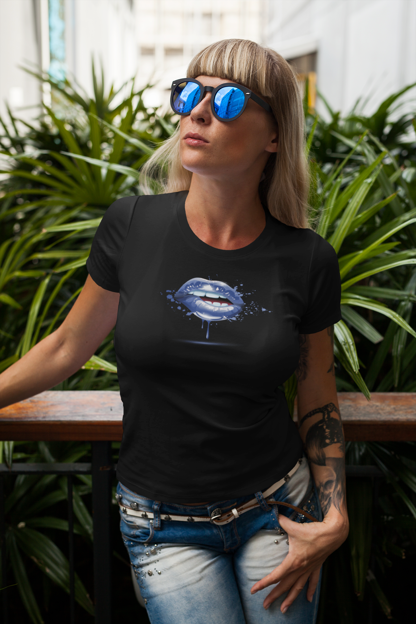 BITE ME - BLUE LIPS TEE