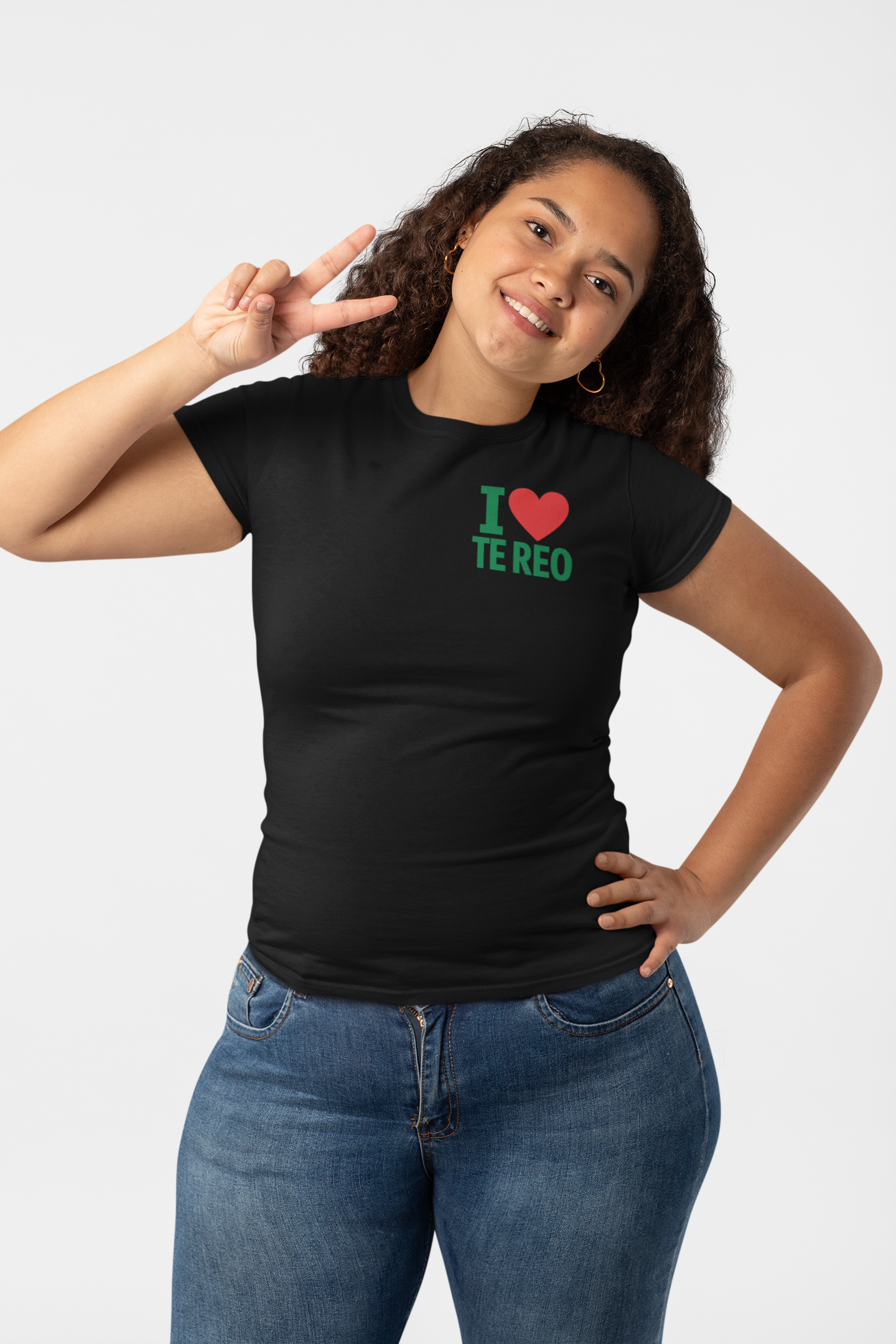 I ❤️ TE REO - BADGE - ADULT TEE