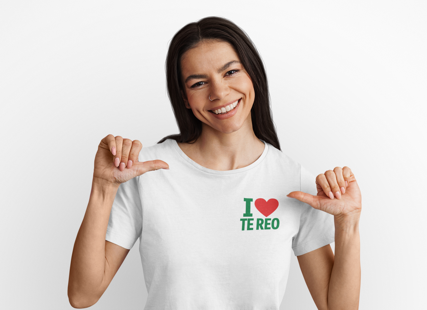 I ❤️ TE REO - BADGE - ADULT TEE