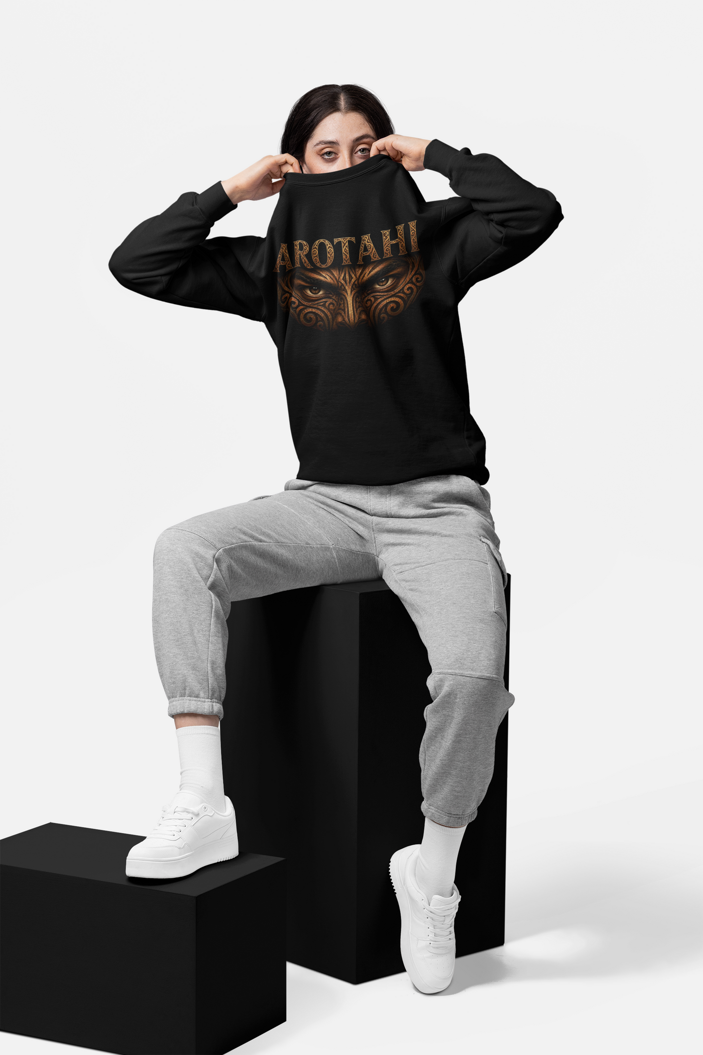 AROTAHI - ADULT CREWNECK