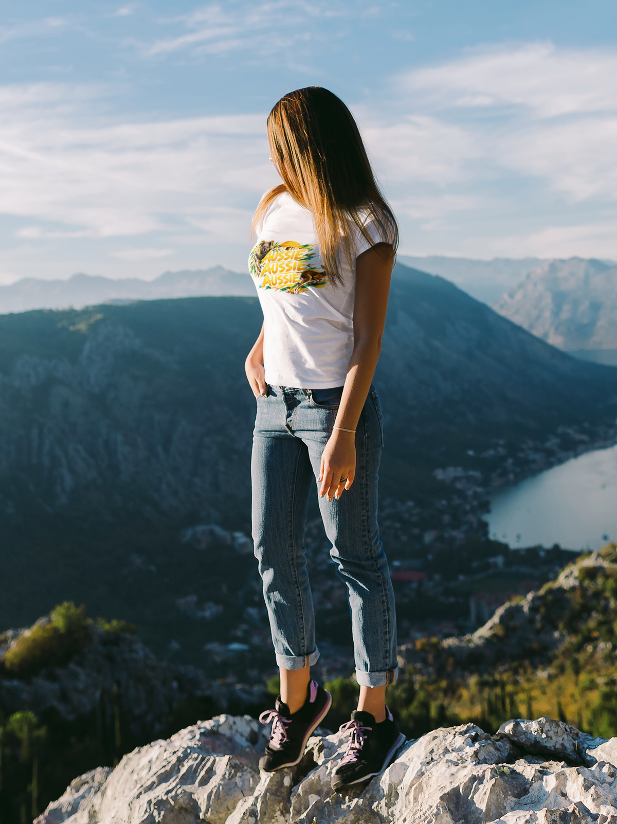 AUSSIE AUSSIE AUSSIE KANGAROO - ADULT TEE