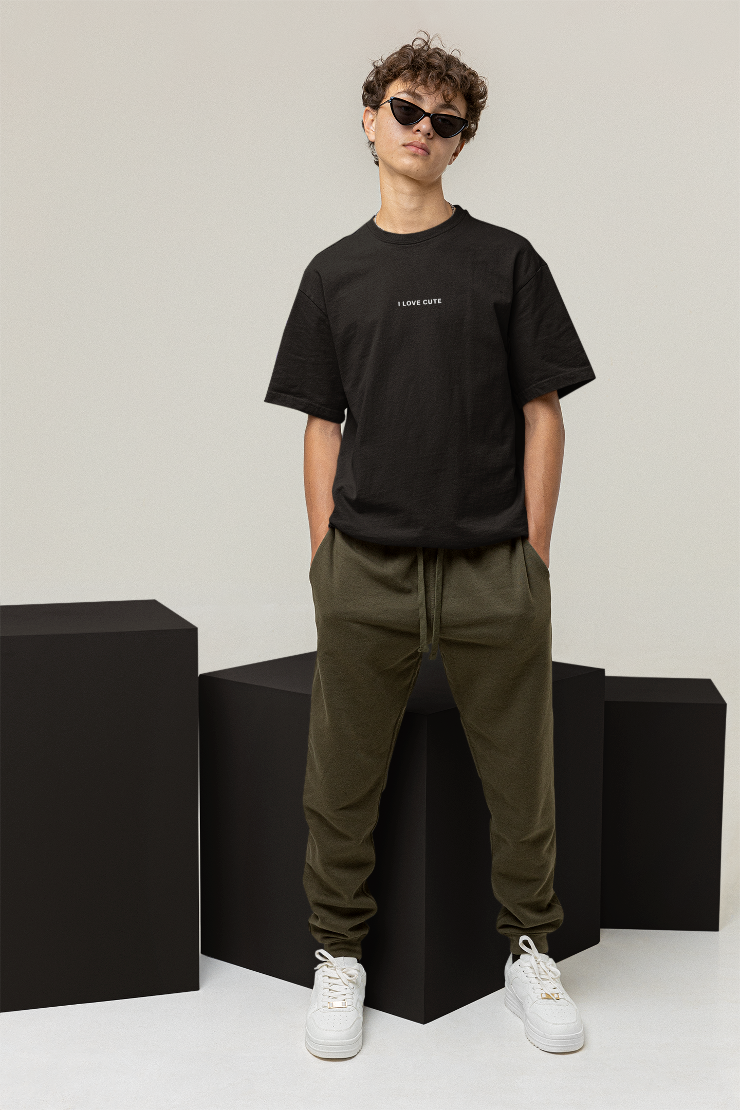 I LOVE CUTE - BLACK TEE